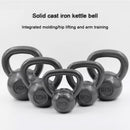 Conjunto de kettlebells de ferro fundido maciço em vários pesos