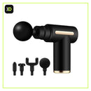 Pistola de massagem de fáscia OUSSIRRO preta com detalhe dourado, ao lado das 4 cabeças intercambiáveis, sobre fundo branco